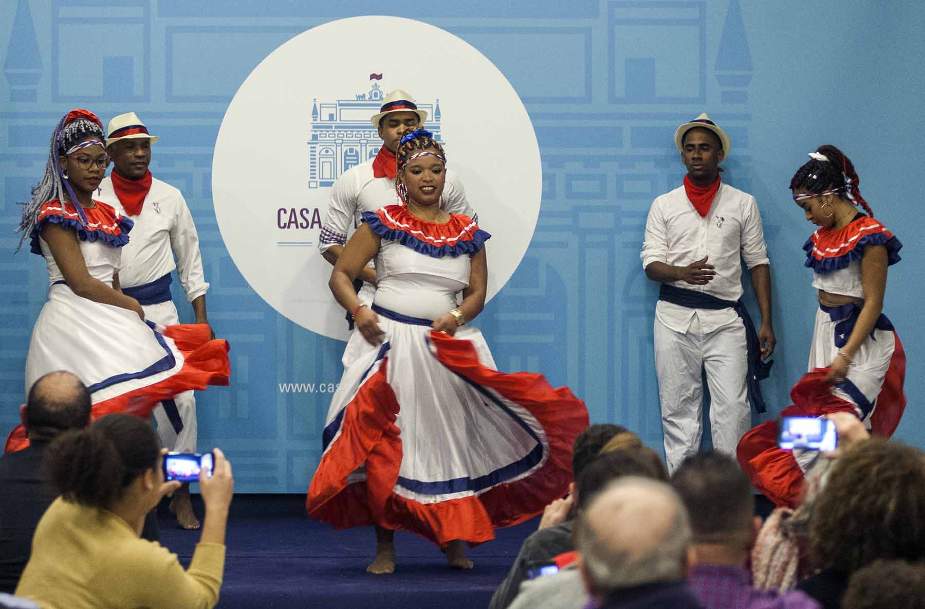 La colonia dominicana en Cádiz celebra los 175 años de su independencia