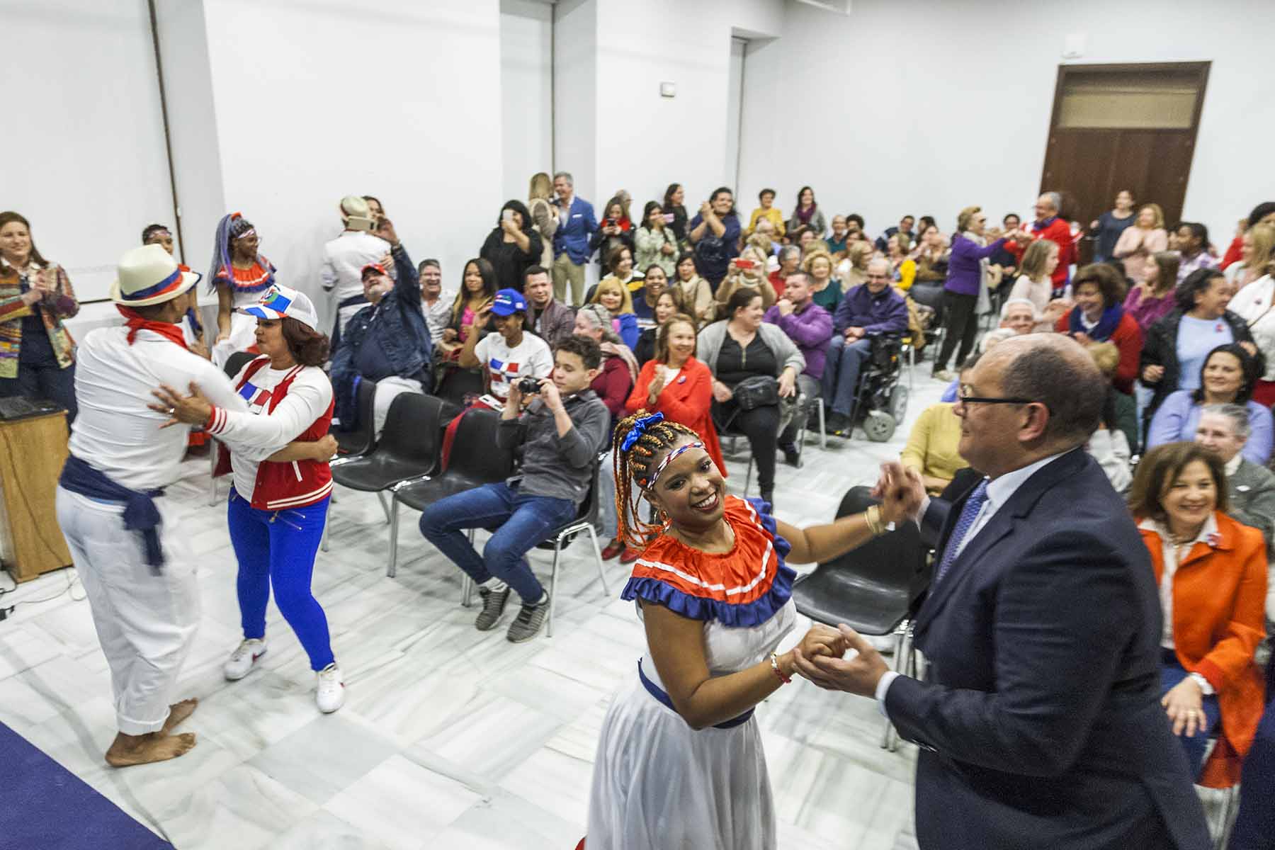 La colonia dominicana en Cádiz celebra los 175 años de su independencia