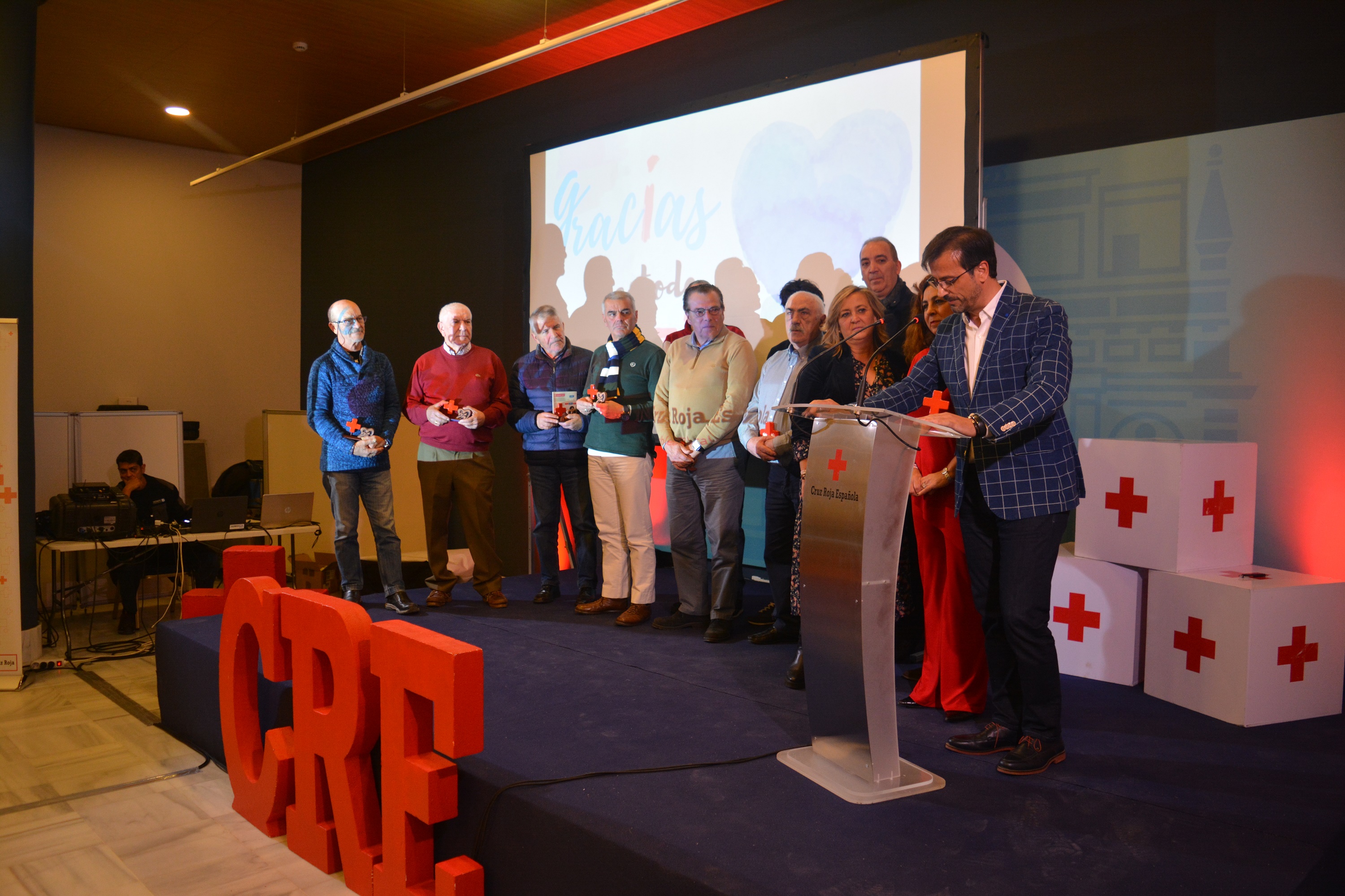 Homenaje a socios y voluntarias de la Cruz Roja