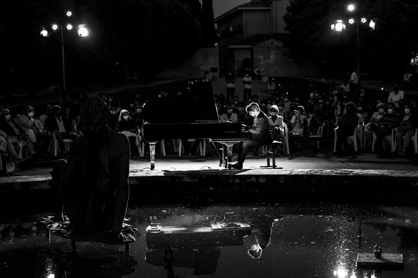 El joven pianista Roberto Rúmenov ofrece un Concierto en la Casa