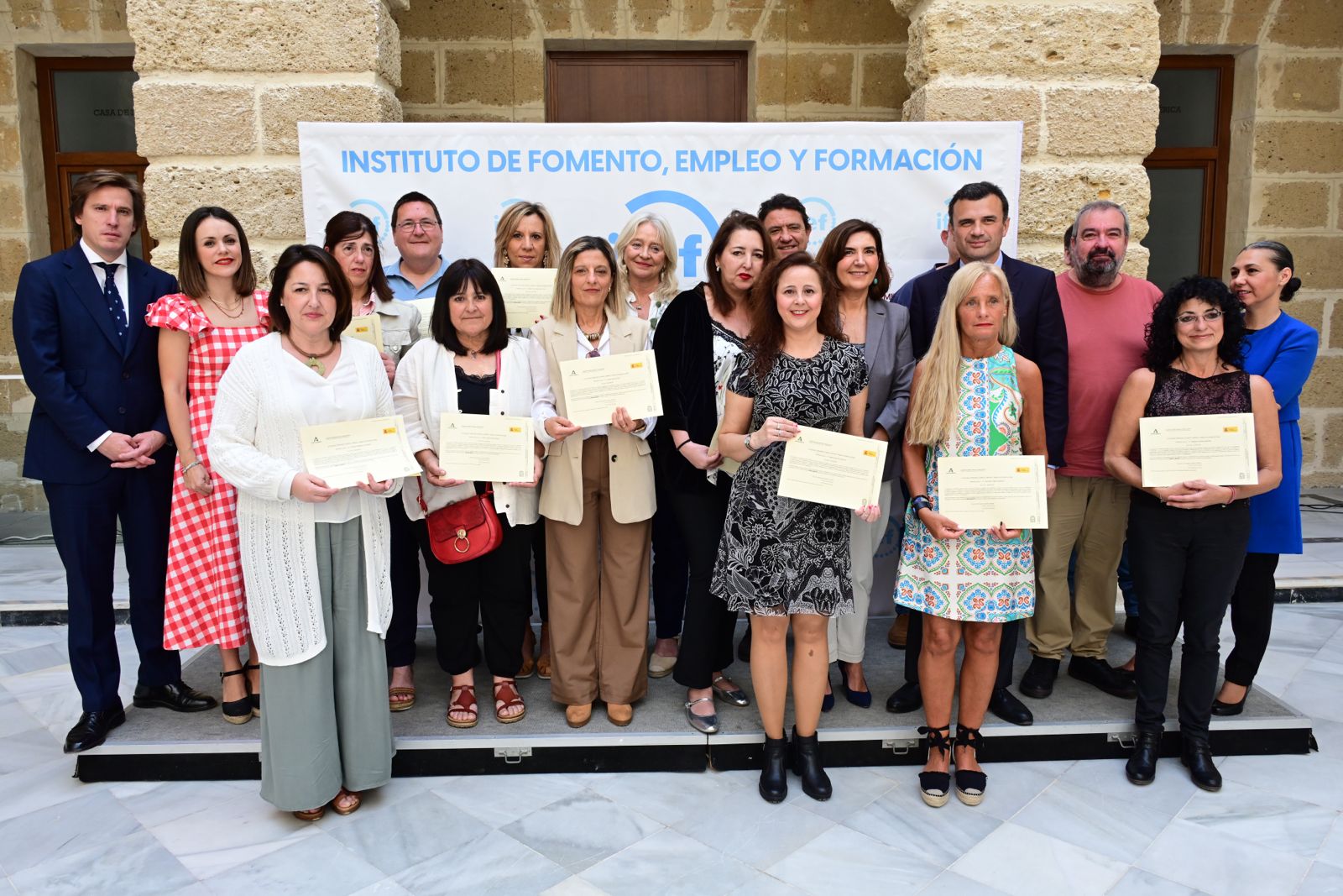 Entrega de diplomas a los alumnos del Programa Empleo y Formación 2022